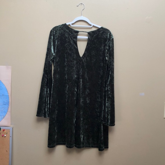 Flare sleeved forest green minidress, velveteen. - Picture 9 of 9